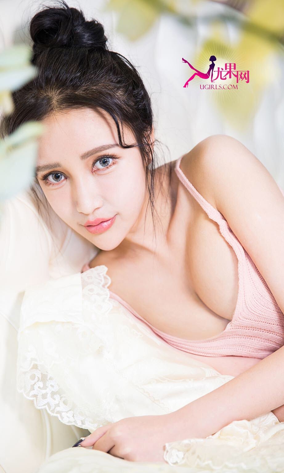 米诺 [爱尤物]高清写真图吃不完の甜美公主风