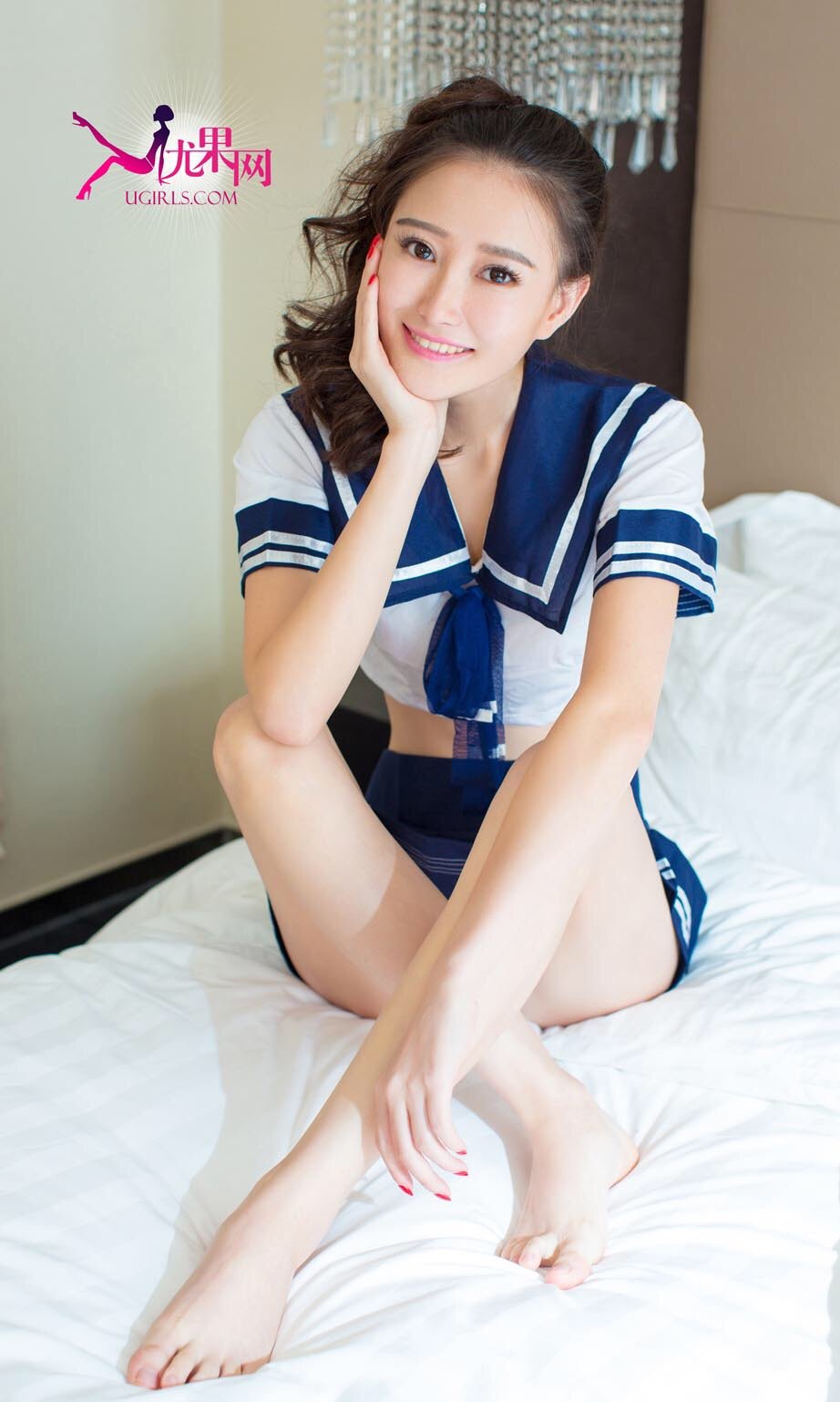潇潇 [爱尤物]高清写真图爱你不迟到 潇潇潇同学
