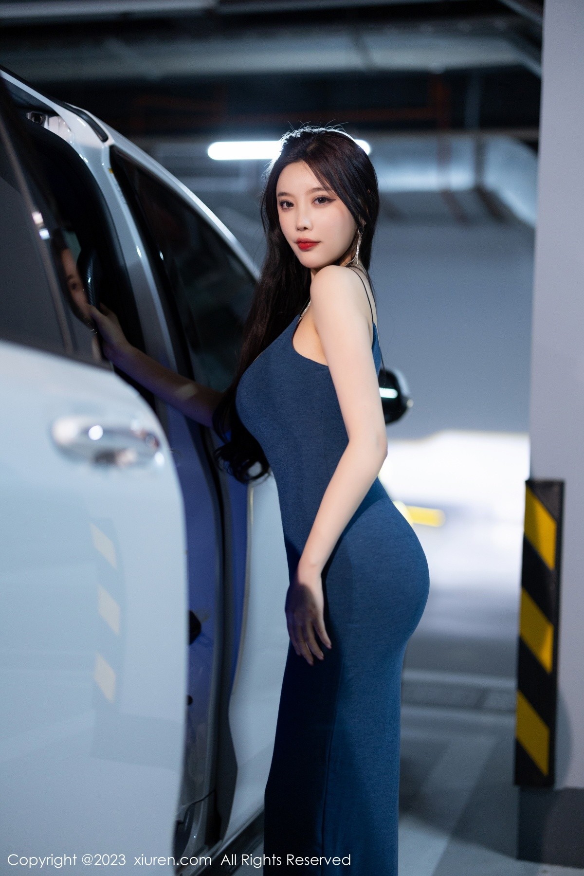 [XiuRen]高清写真图 2023.05.16 No.6747 杨晨晨Yome 长裙美臀