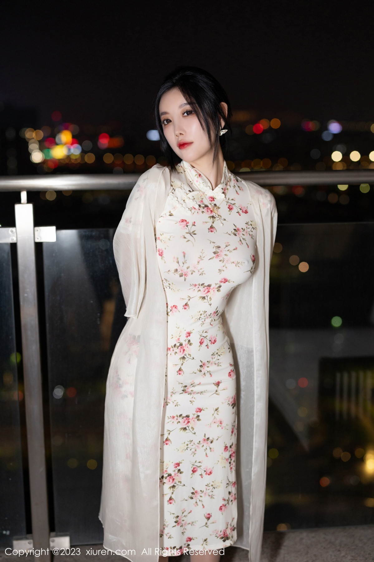 [XiuRen]高清写真图 2023.09.08 No.7363 杨晨晨Yome 旗袍美腿