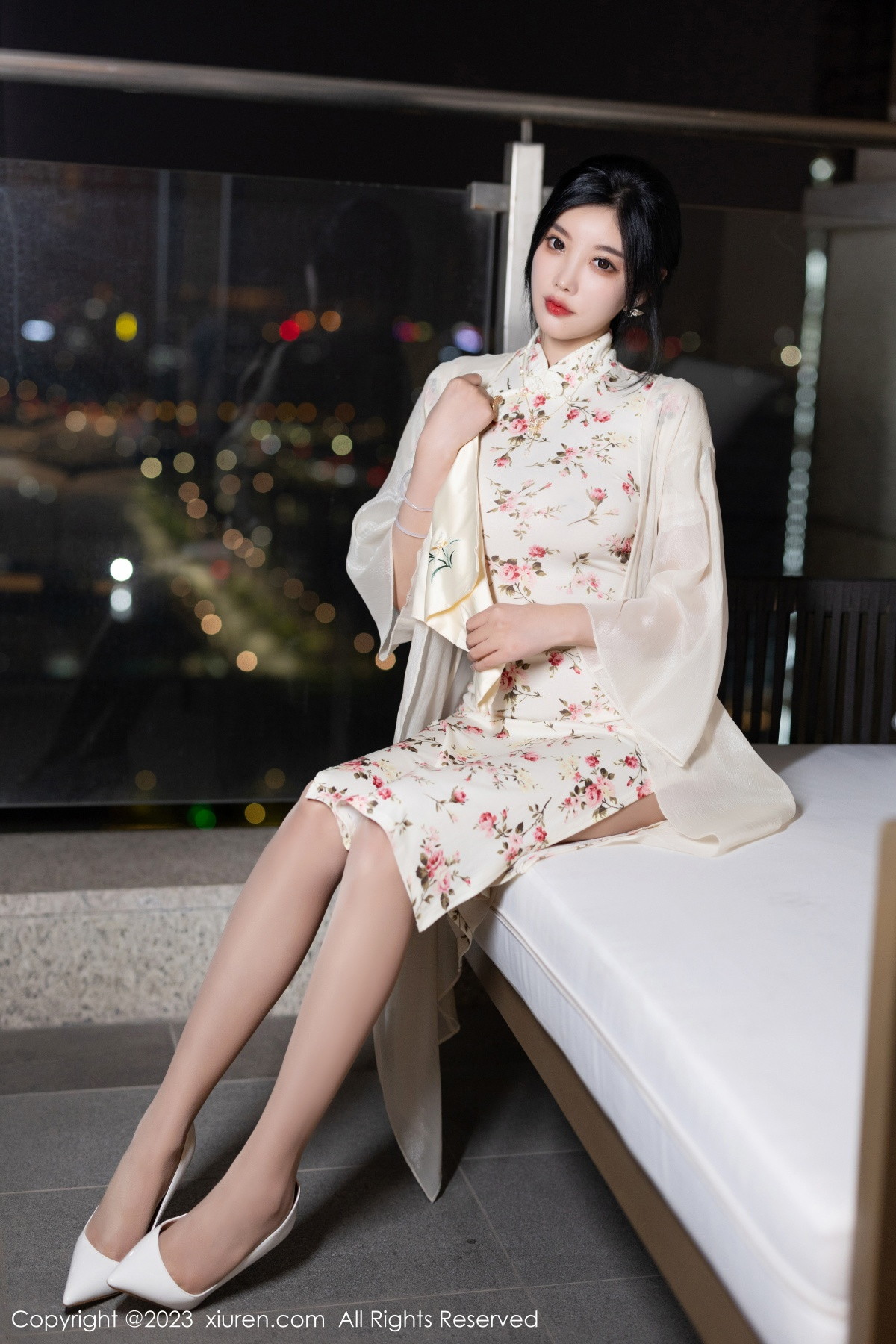 [XiuRen]高清写真图 2023.09.08 No.7363 杨晨晨Yome 旗袍美腿