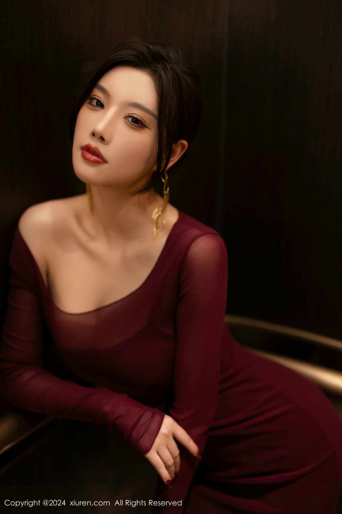 [XiuRen]高清写真图 2024.10.25 No.9348 杨晨晨Yome 丝袜美腿