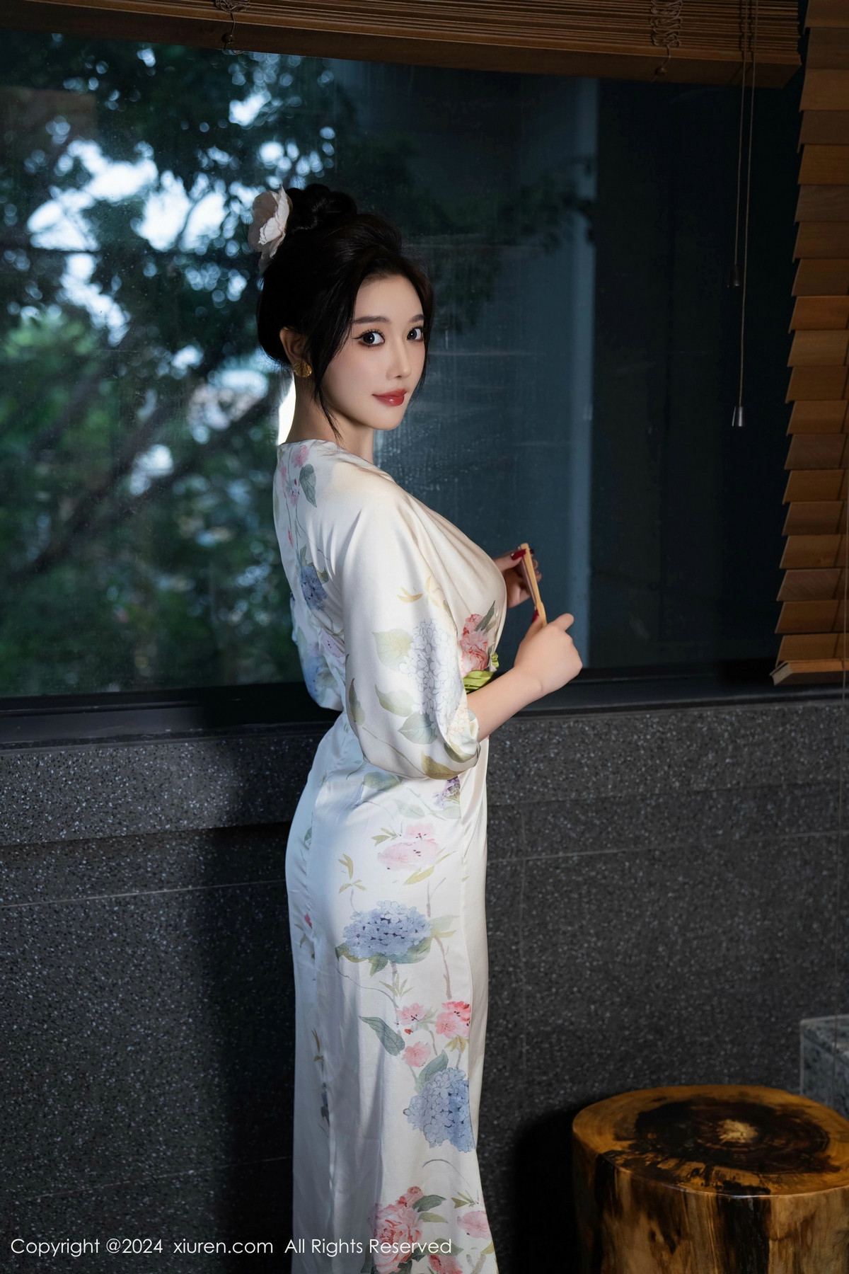 [XiuRen]高清写真图 2024.11.19 No.9470 杨晨晨Yome 丝袜美腿
