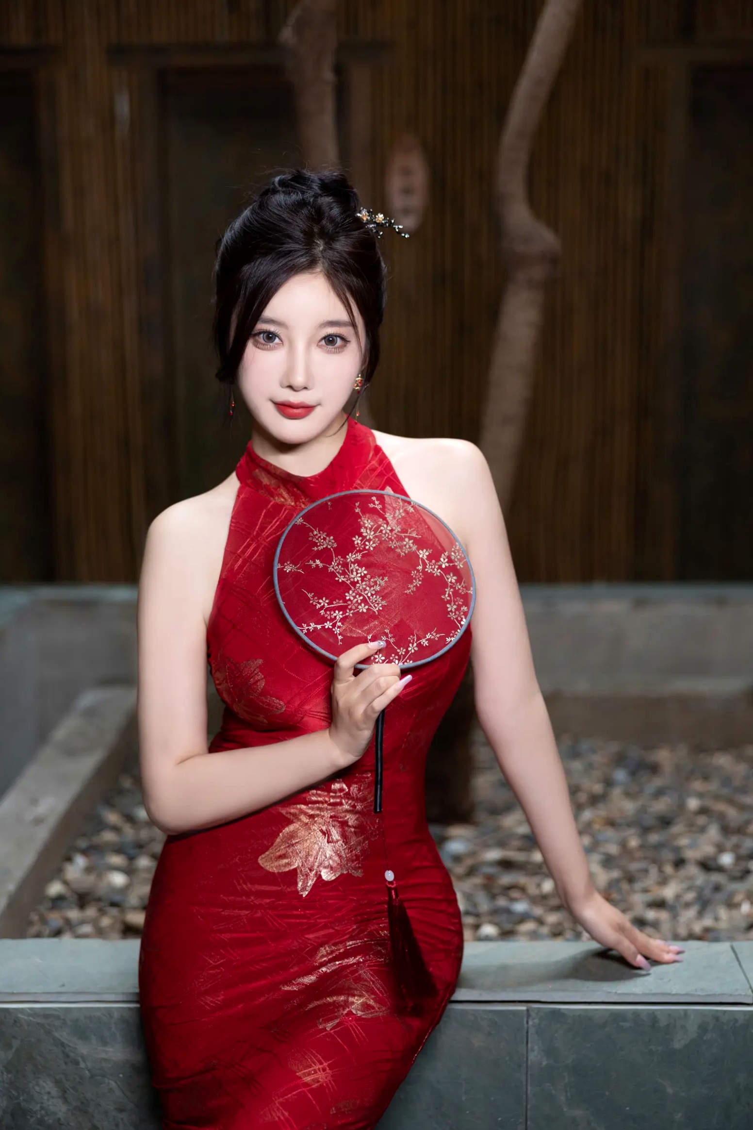 杨晨晨红色旗袍古典韵味与闪钻比基尼极致诱惑私房套图，颜值身材双重暴击 [109P]