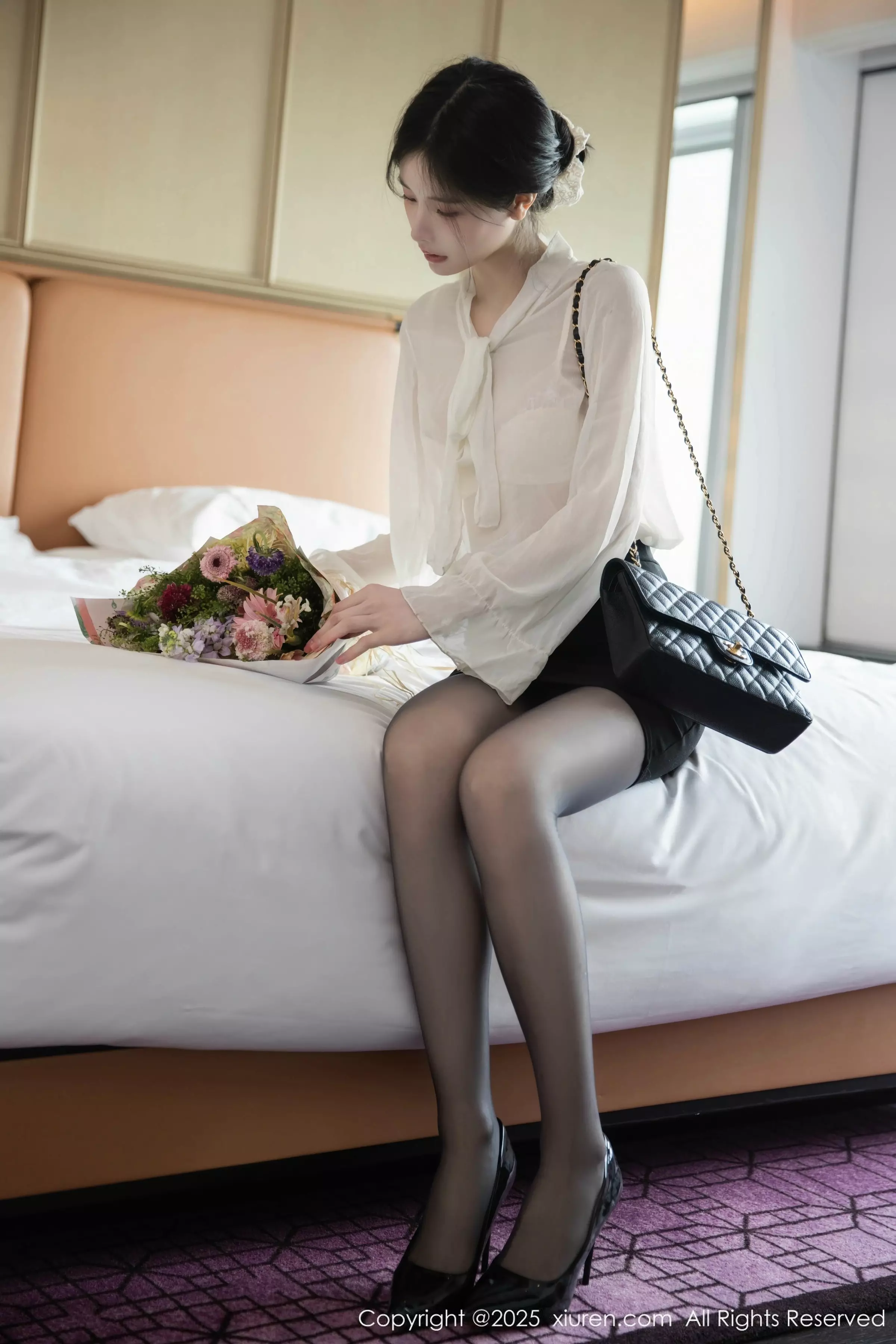 [XiuRen]高清写真图 2025.05.23 No.10319 布丁wow 魅惑黑丝