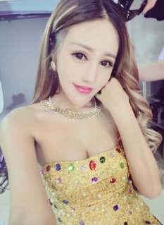 李娅萦