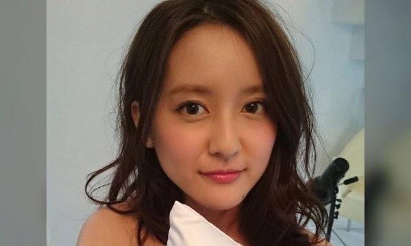 生田佳那 美人的士司机俏皮私房照诱惑写真图
