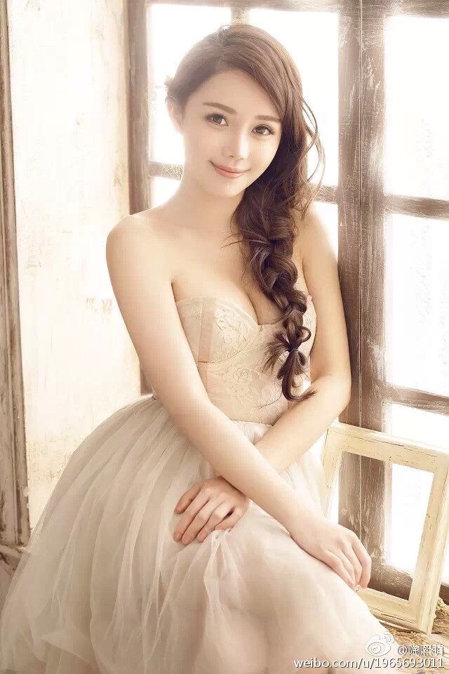 白熙萌Kitty 北外校花女神超气质韵味