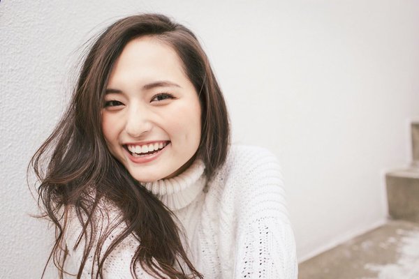 山贺琴子 2016年日本最美女大学生私房照诱惑写真图