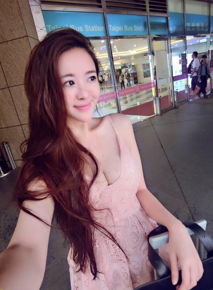 笑容女神张嘻嘻 外型出色身材姣好