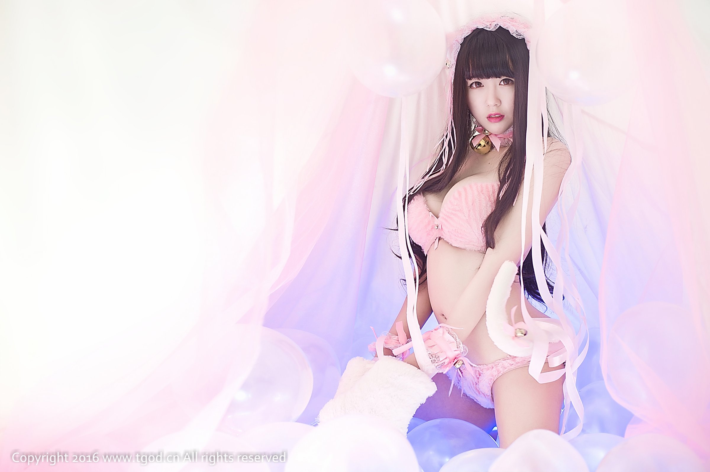 伊伊EvaBarbie [TGOD推女神]高清写真图童颜巨乳的儿童节 ~