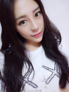 张馨园OdettE