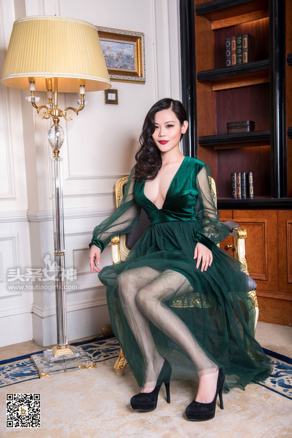 绿纱媚娘小美 知性蕾丝美腿