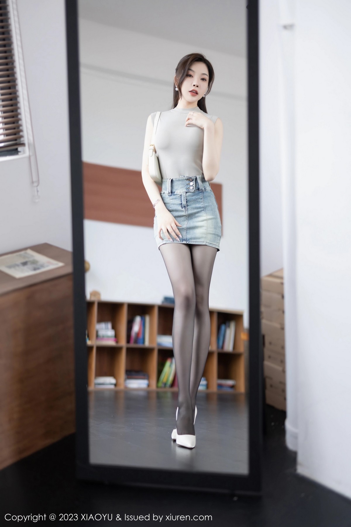 [XIAOYU]高清写真图 2023.02.28 VOL.975 徐莉芝Booty 美腿丝袜