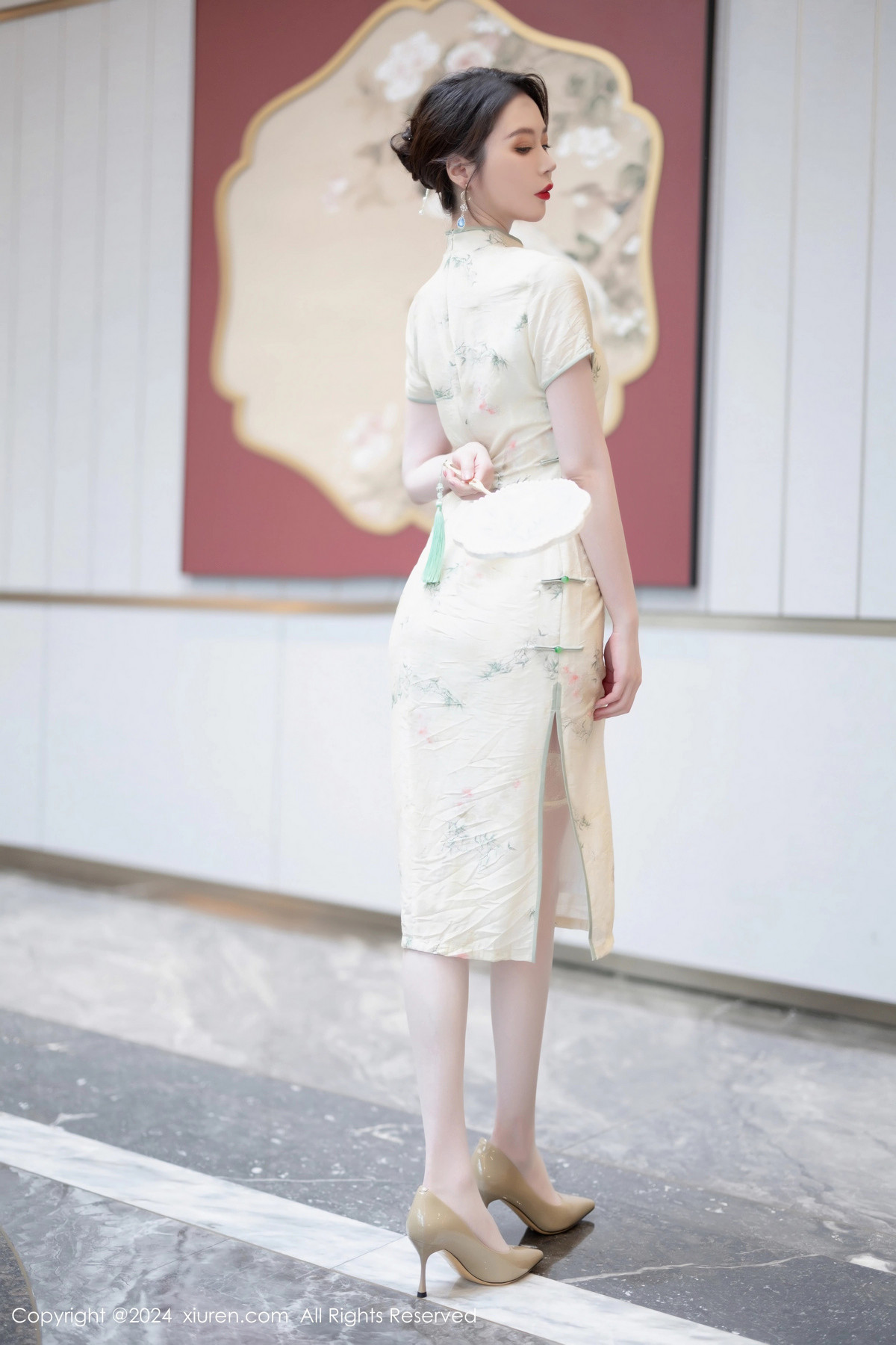 [XiuRen]高清写真图 2024.05.07 No.8497 梦心玥 丝袜美腿