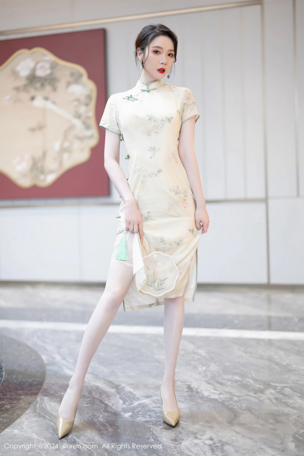 [XiuRen]高清写真图 2024.05.07 No.8497 梦心玥 丝袜美腿