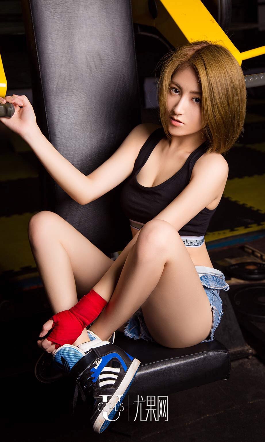赵小白 [爱尤物]高清写真图VOL.472 粉拳出击