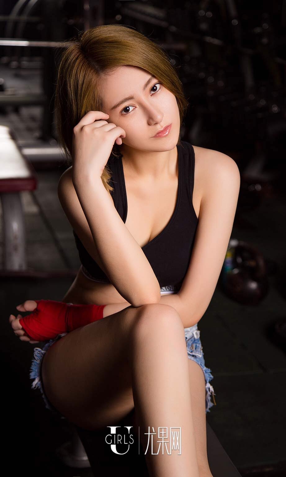 赵小白 [爱尤物]高清写真图VOL.472 粉拳出击