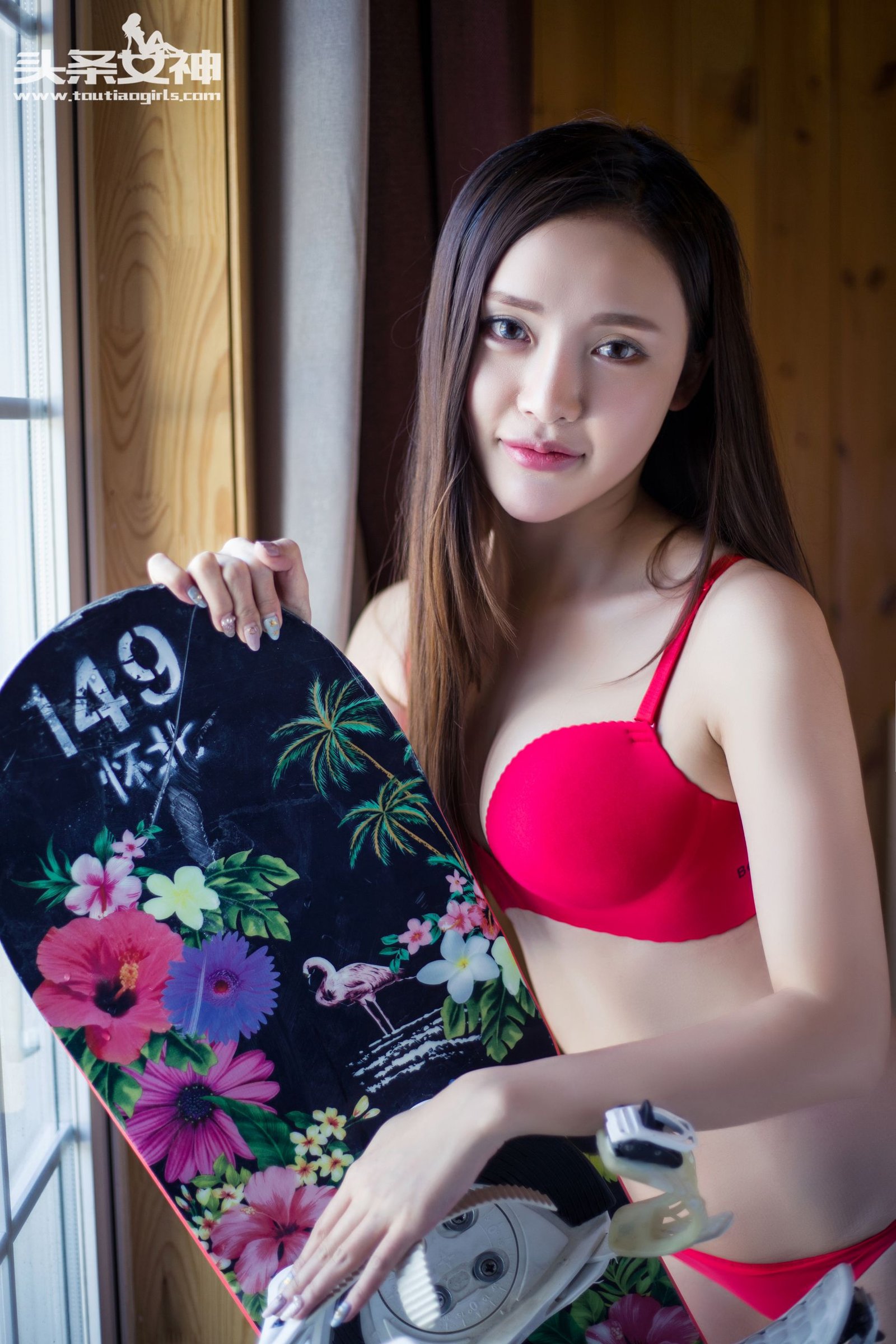 崔昭妍 [TouTiao头条女神]高清写真图2016-08-20 雪屋