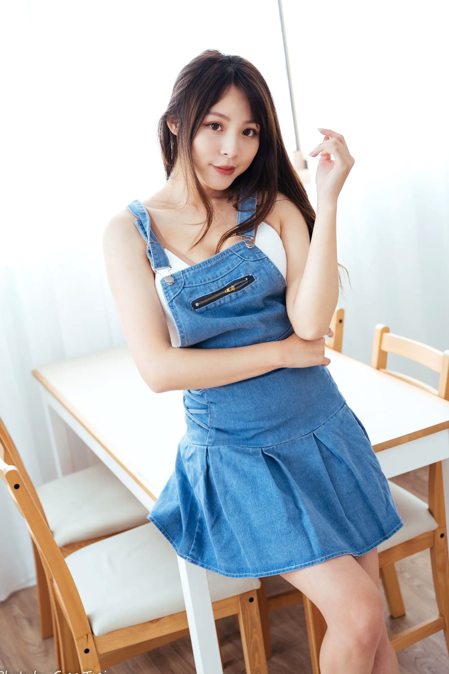 Ashley - 居家厨房牛仔裙俏皮清新生活随拍照 [104P]