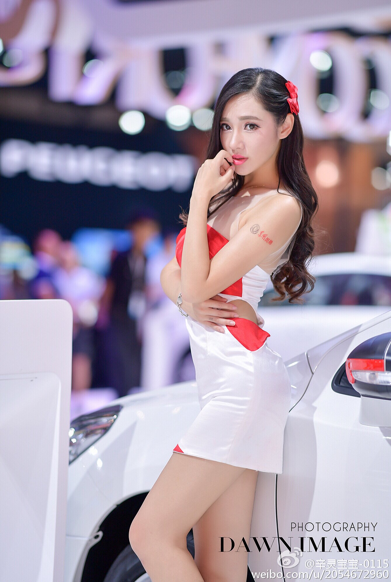 辛灵宝宝 气质车模美图写真图