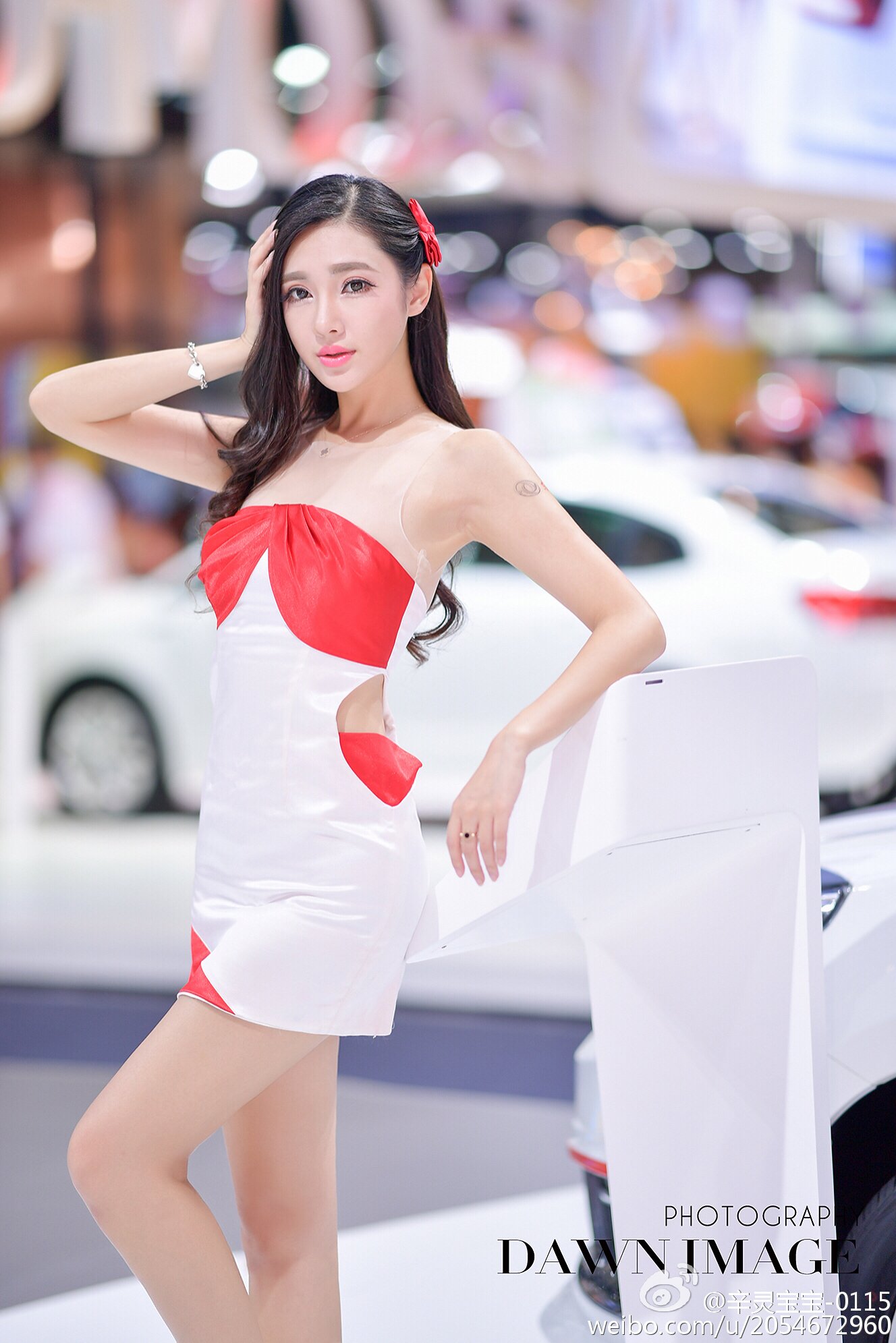 辛灵宝宝 气质车模美图写真图