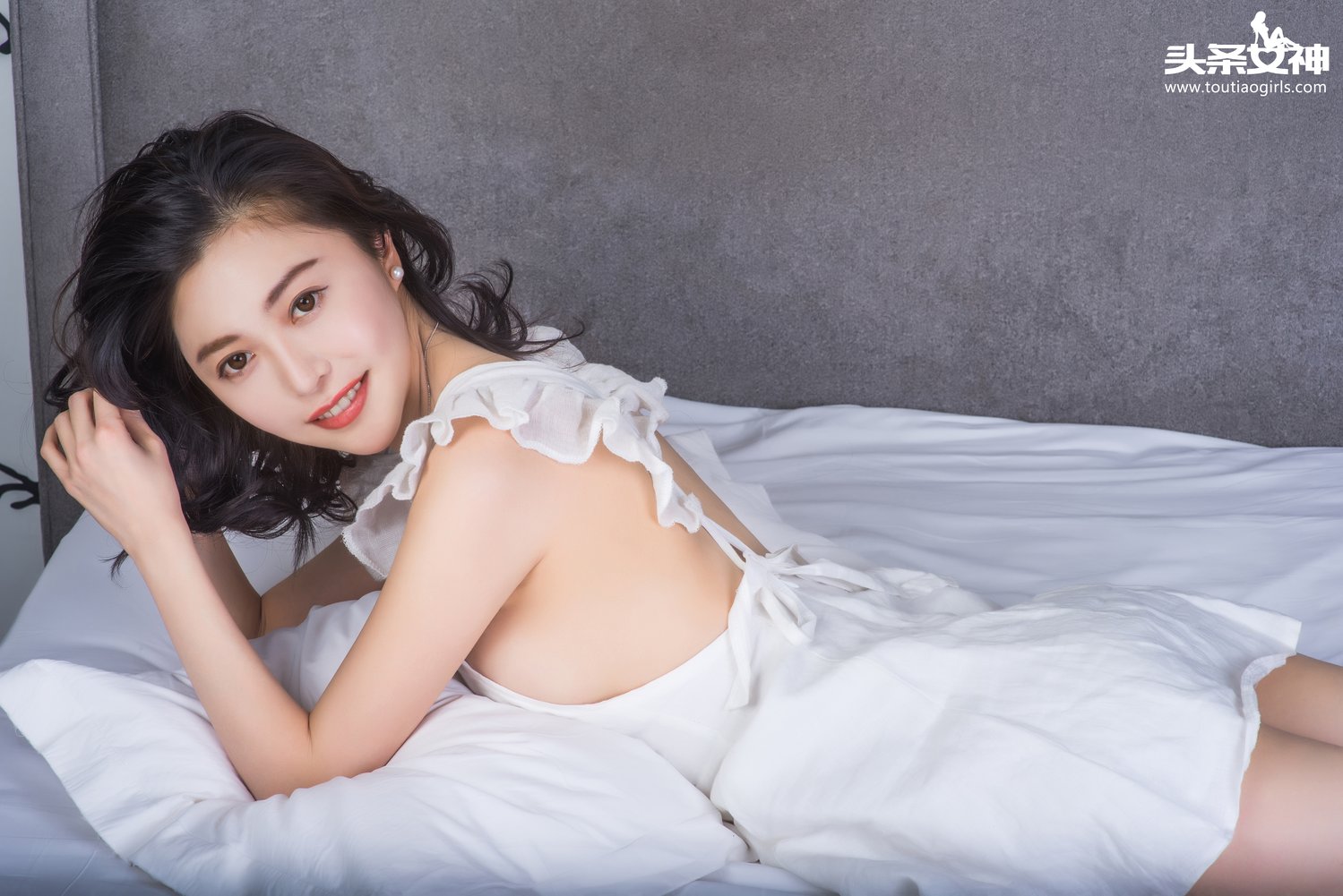 小爱 [TouTiao头条女神]高清写真图2016-12-10 敏感新妻