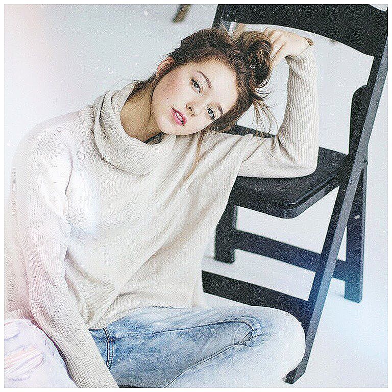 Angelina Danilova 俄罗多姿的可爱美女