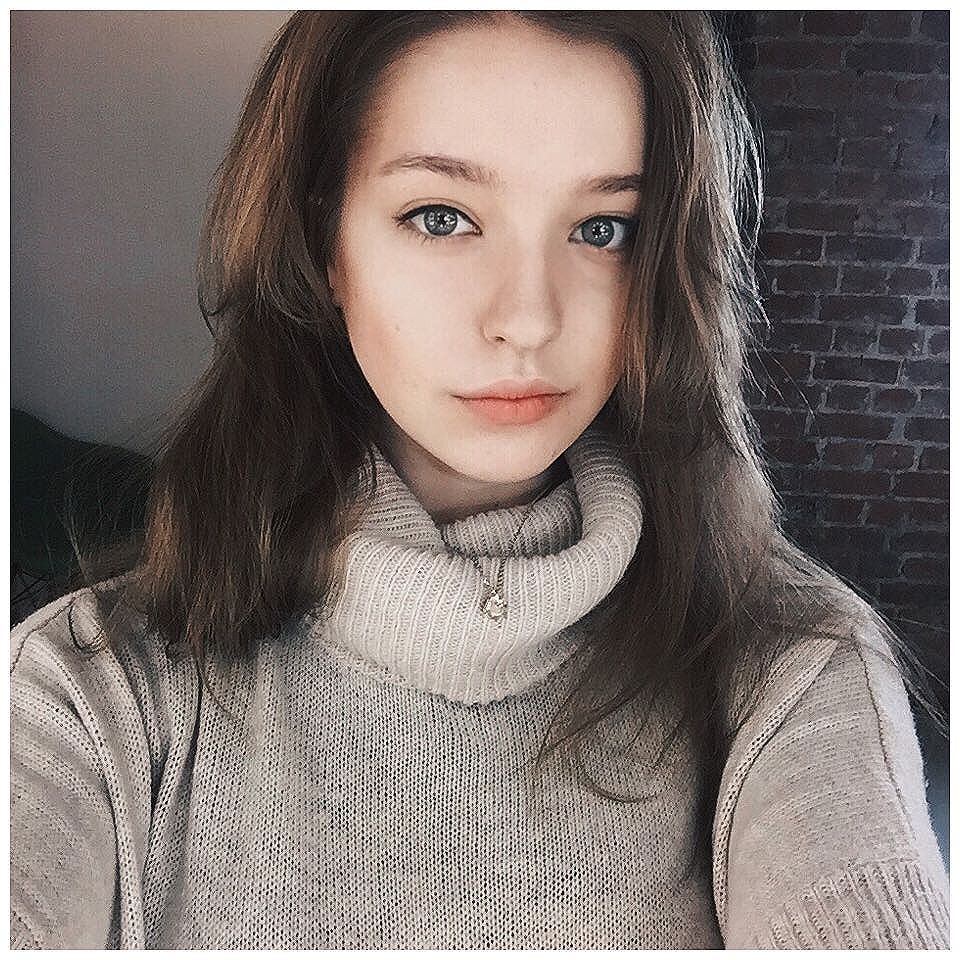 Angelina Danilova 俄罗多姿的可爱美女