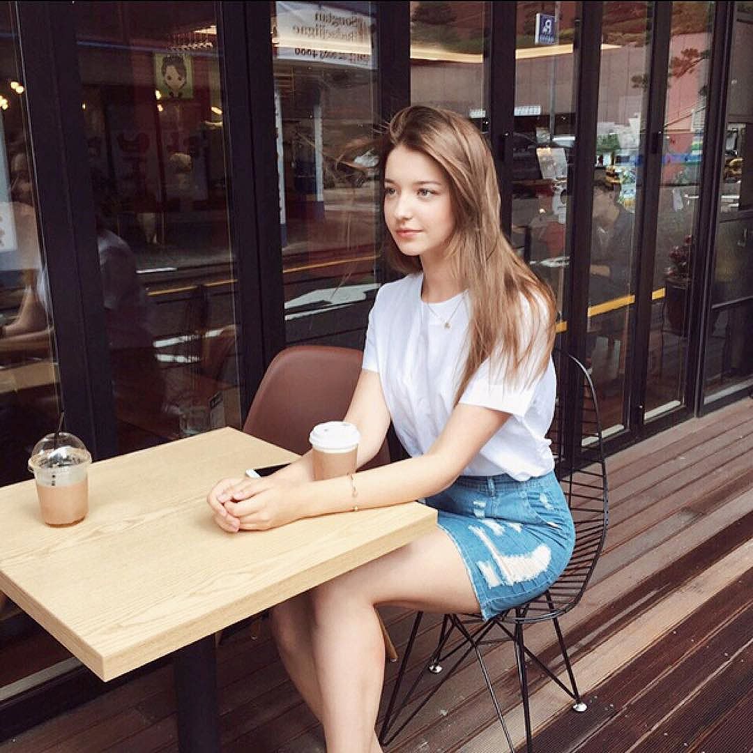Angelina Danilova 俄罗多姿的可爱美女