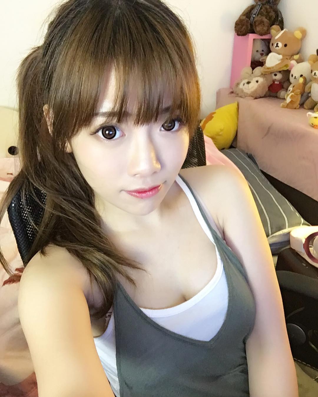 小希儿Angel 小清新实况主播迷人大眼令人陶醉