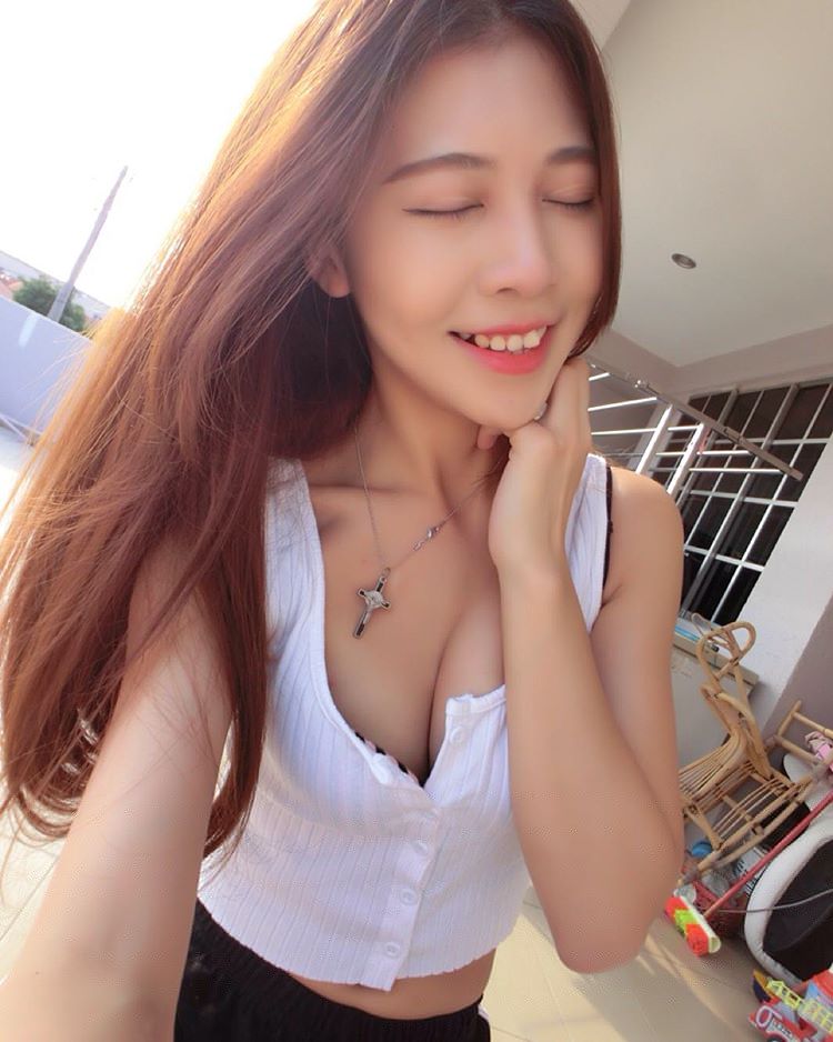 Flora Lee Mei Yun 大马虎牙妹极致S曲线私房照诱惑写真图