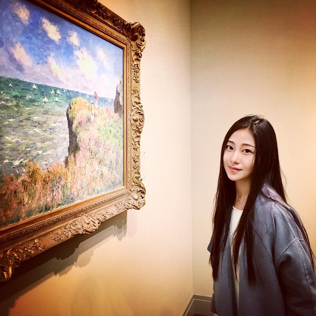 刘雨诗Krystal Totoro- 很正、很优雅的留美正妹