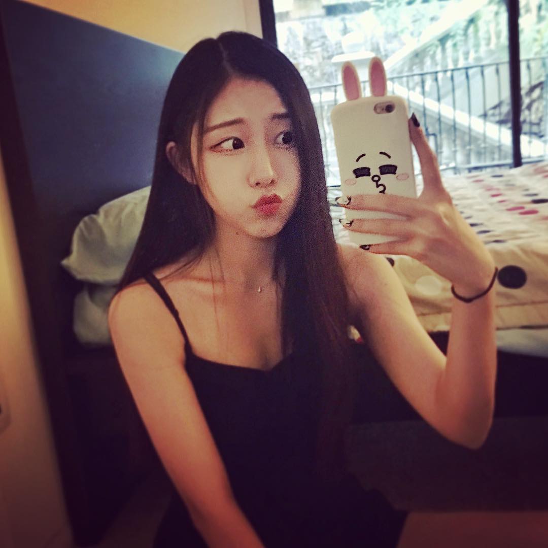 刘雨诗Krystal Totoro- 很正、很优雅的留美正妹