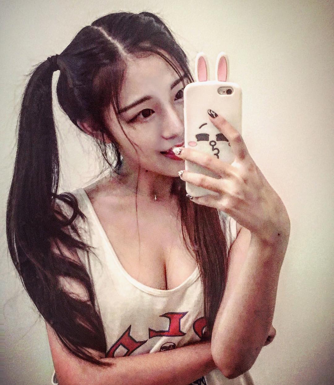 刘雨诗Krystal Totoro- 很正、很优雅的留美正妹