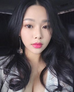 蔚雨芯