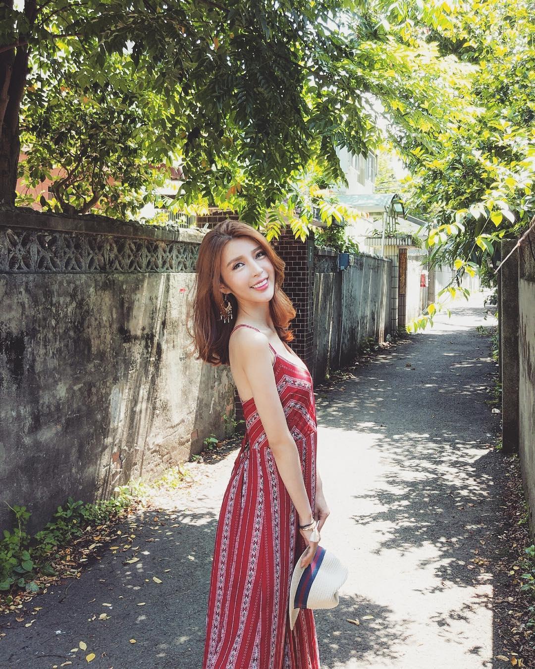 百变女郎刘子瑜Vicky 邪恶女仆装很凶暴