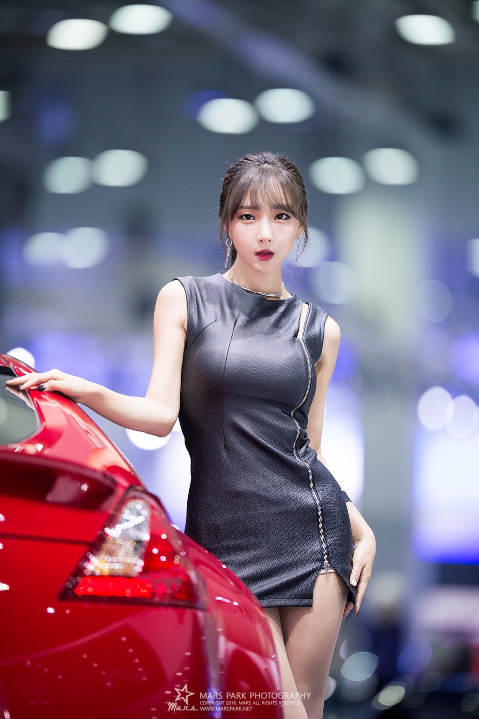 韩国美女Kim Mina 眼角美人痣倍撩人