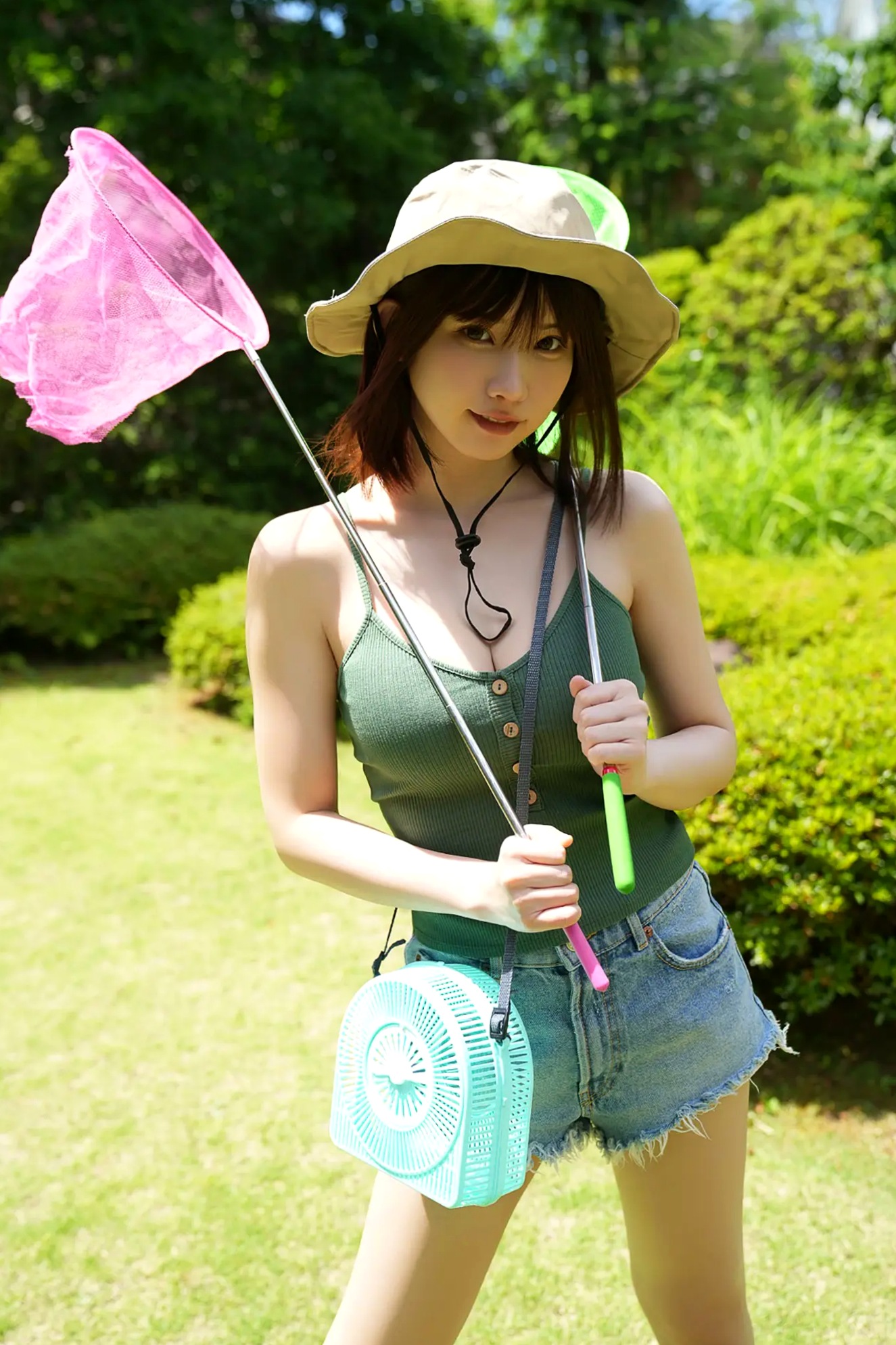 えなこ - えなこランド [83P] 日本女神户外背带裤与比基尼性感写真