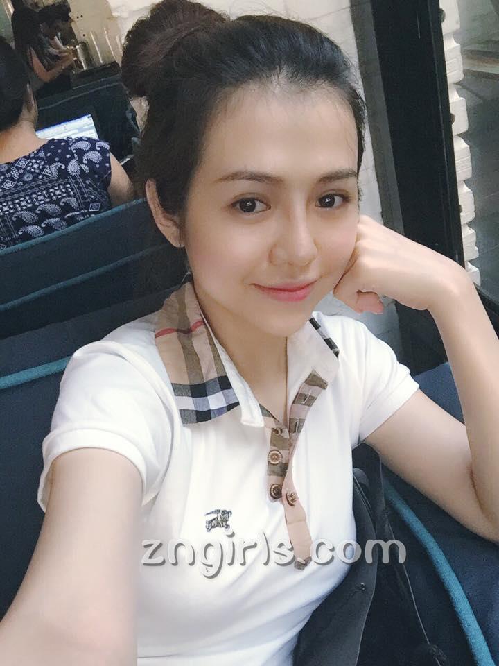 Nghi Nghi，越南也有这么养眼的御姐