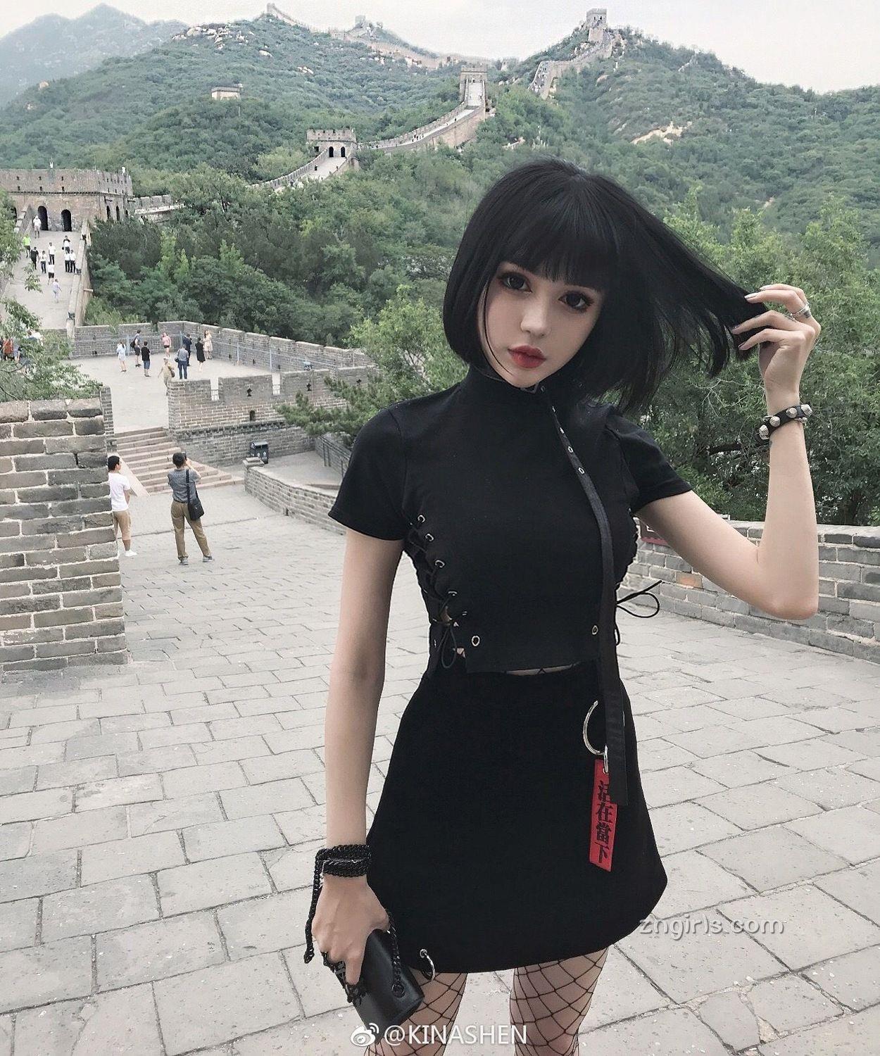 东方妹子Kina Shen 独特的黑暗系芭比