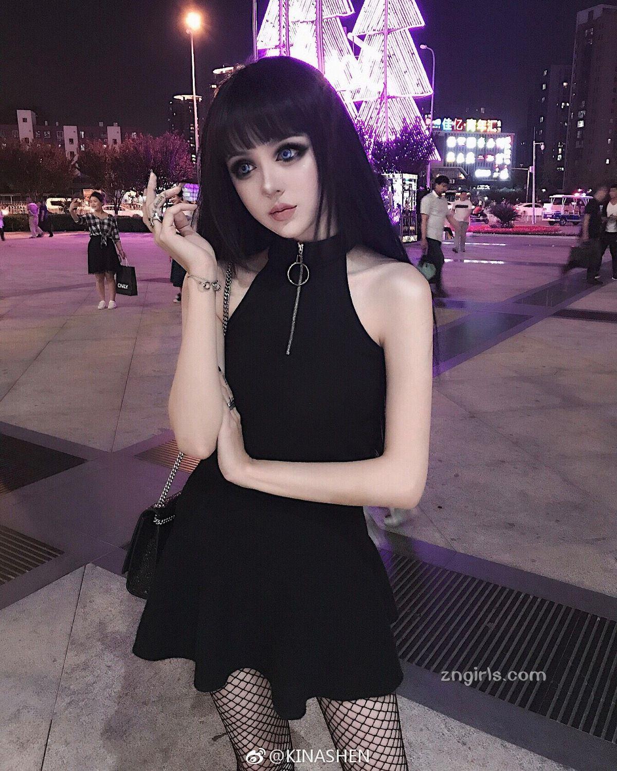 东方妹子Kina Shen 独特的黑暗系芭比