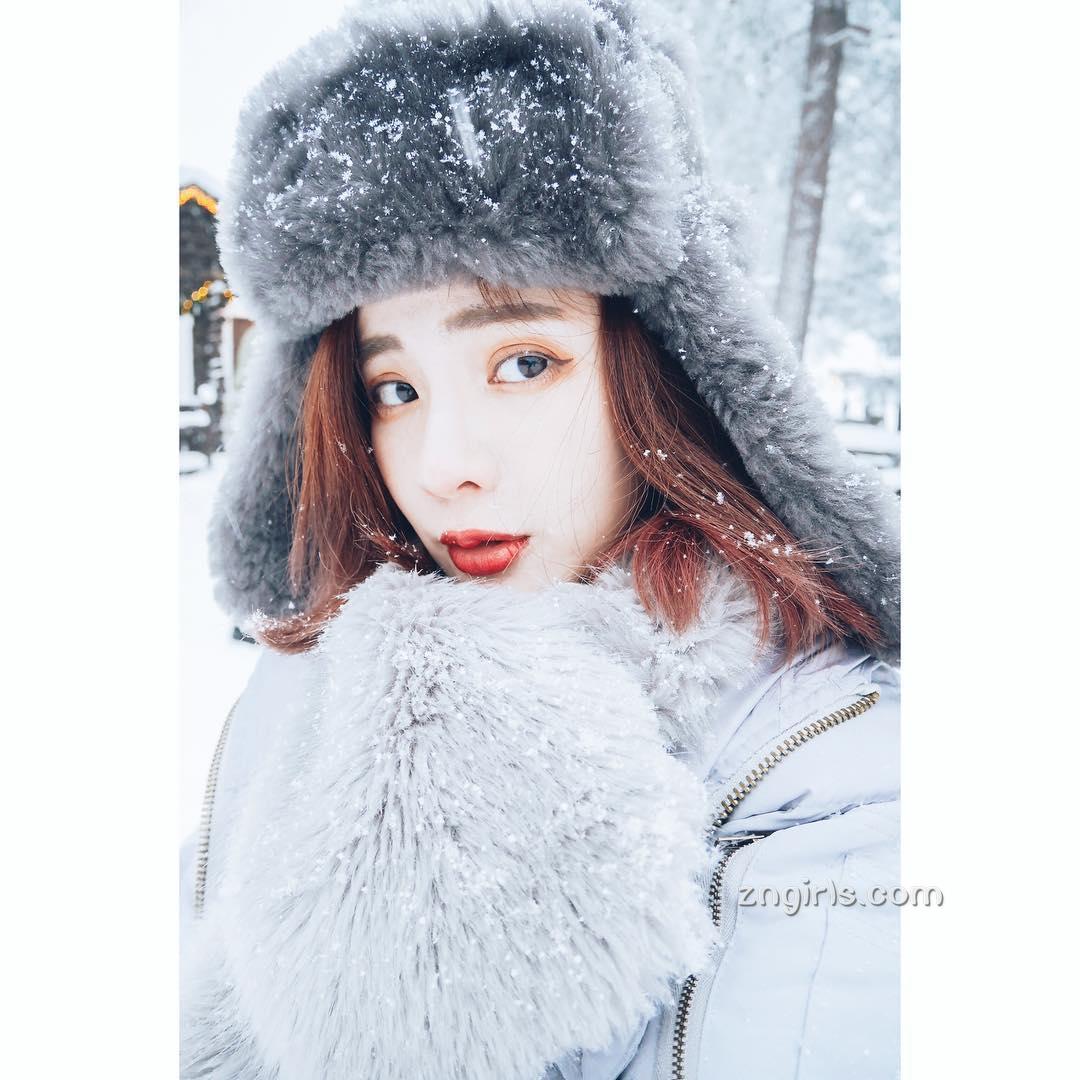 台湾美妆博主田以熙 身材饱满的小只马美人