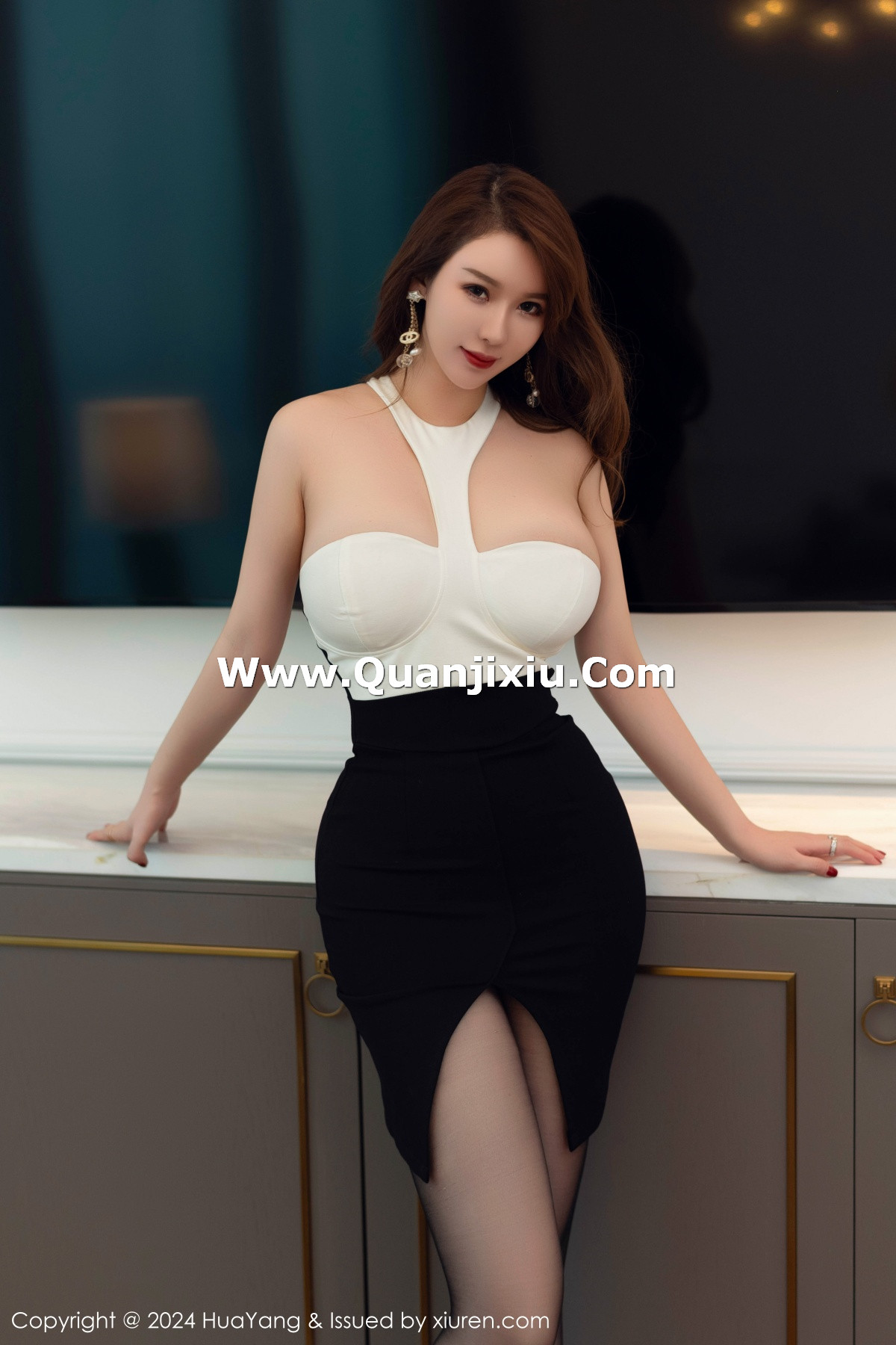 [HuaYang]高清写真图 2024.01.17 VOL.564 尤妮丝Egg 黑丝美臀
