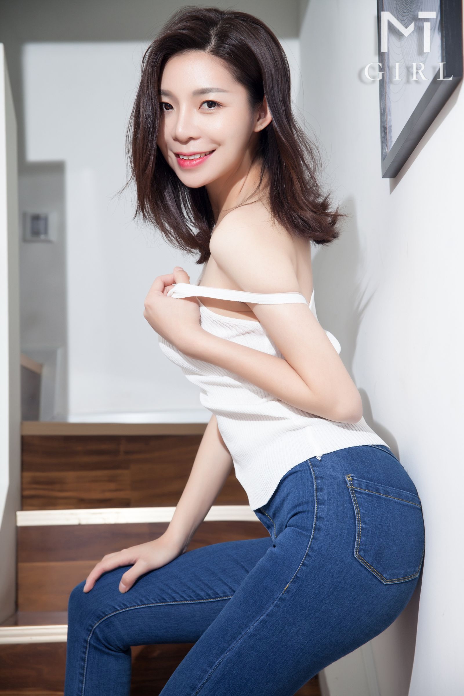 那依辰- [MTgirl蜜团女孩]高清写真图 NO.003 家居