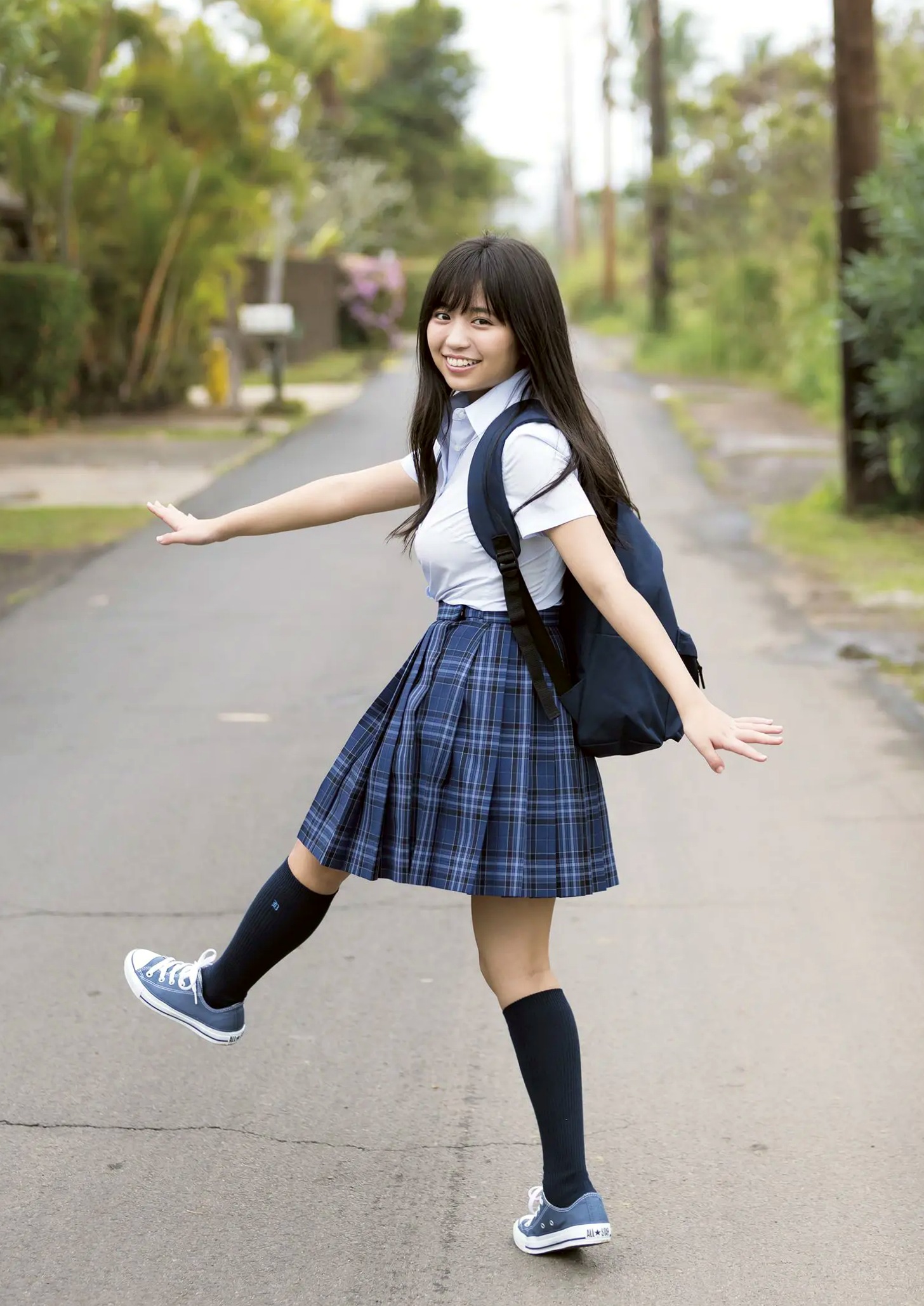 大原优乃《ゆうのだけ》高清写真：清纯校服与阳光比基尼的治愈系美少女 [151P]