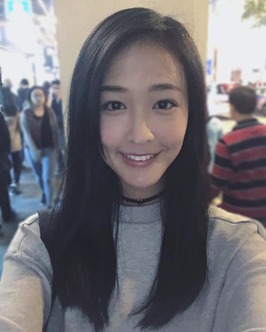 香港新晋演员冯海锐Ig清新私房照