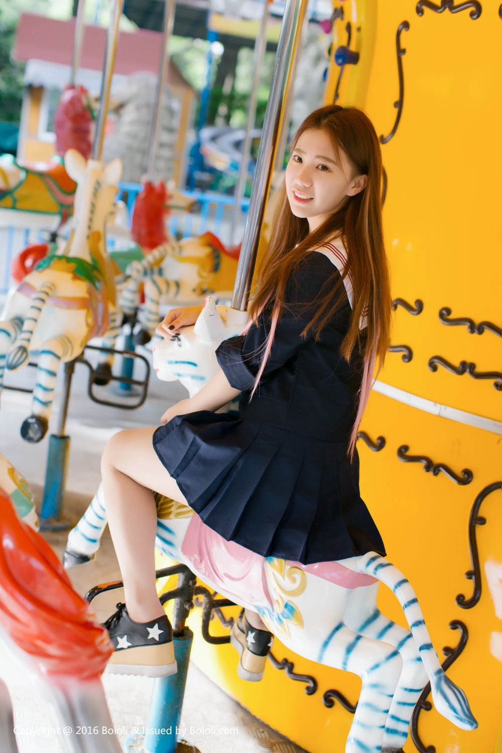 董晨莉- [Kimoe激萌文化]高清写真图 KIM.024 游乐园美少女