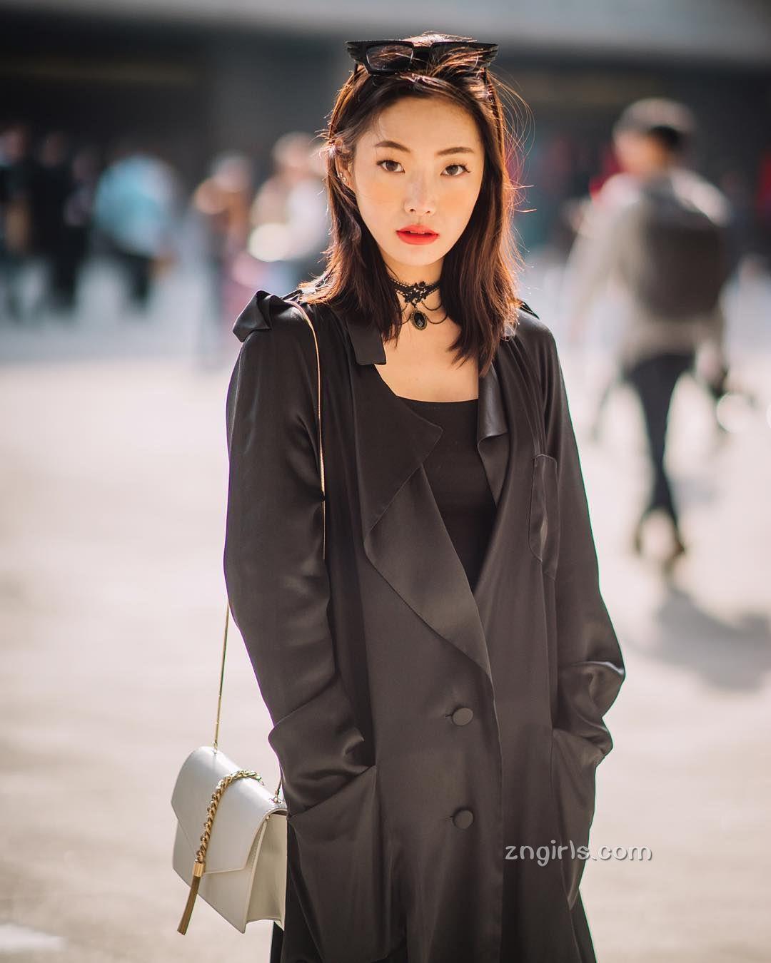 晨运女郎으네무드 超短裤与圆润翘臀