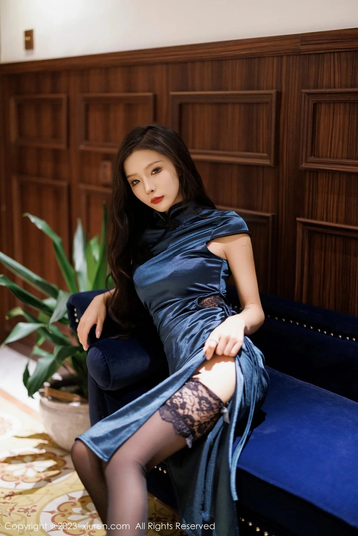 [XiuRen]高清写真图 2023.12.13 No.7800 七七kiko 旗袍美腿